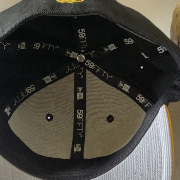 New Era Black and Yellow Cap Boston bruins NHL - Picture 7 of 7